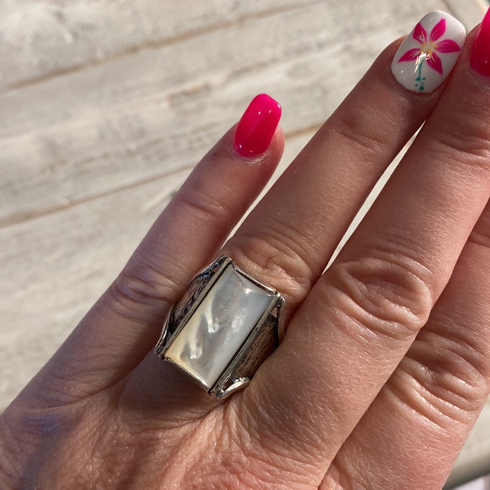 Grace & Heart G&H Ona Ring .925 Sterling Silver/Mother Of Pearl Size 6 GORGEOUS - Picture 4 of 11